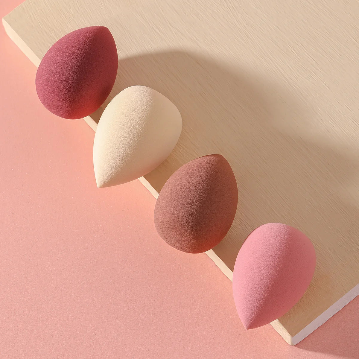 VELOURA 4-Piece Makeup Powder Puff Set
